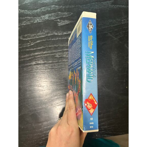 VHS - Disney The Little Mermaid- Disney with case- good condition- some wear 89 - Picture 4 of 5